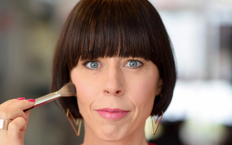 17 0213 Valentinsmakeup Contour Pinsel2